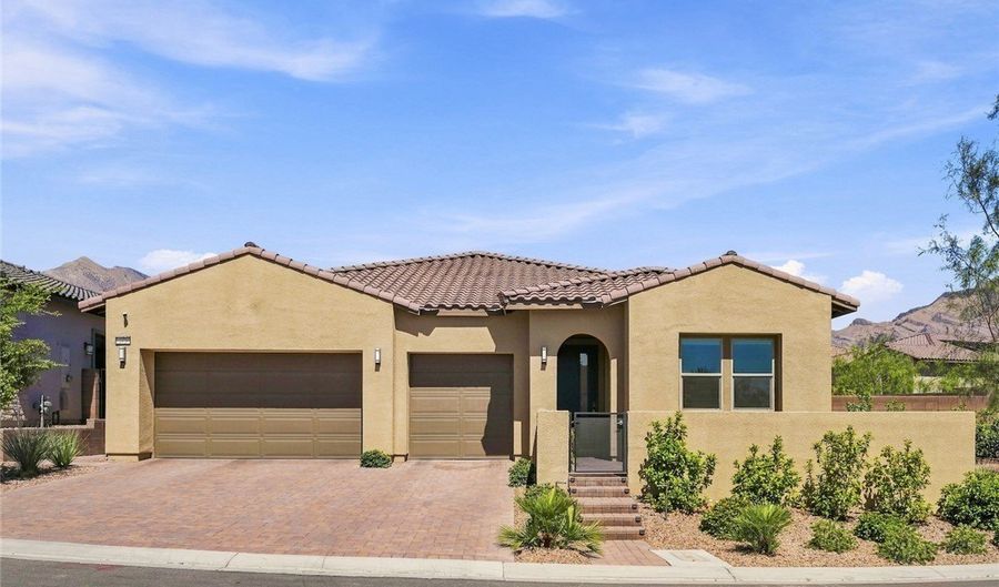 373 Jackalberry St, Las Vegas, NV 89138 - 4 Beds, 4 Bath