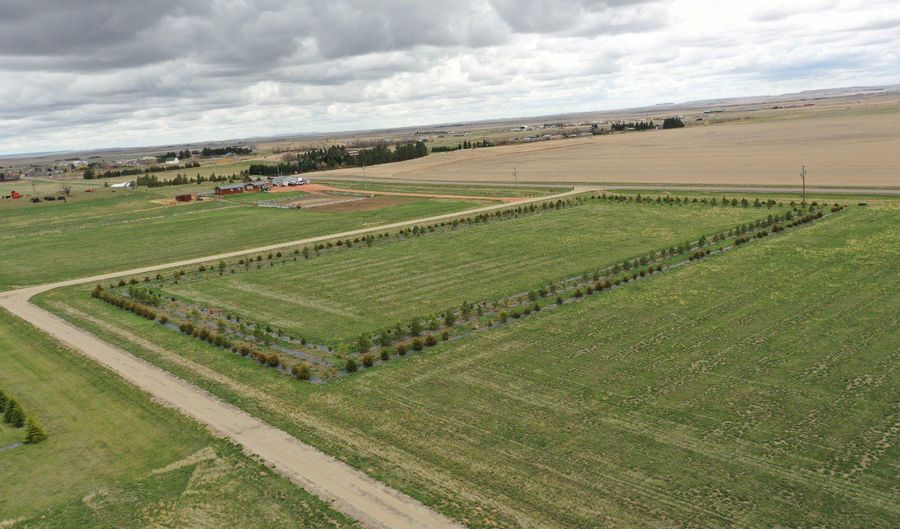 906 7th St NW, Bowman, ND 58623 - 0 Beds, 0 Bath