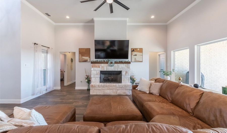 107 Kleingrass Rd, Abilene, TX 79606 - 4 Beds, 3 Bath