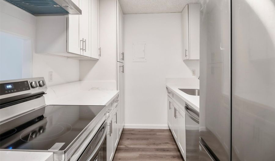 1215 Alexander St 204, Honolulu, HI 96826 - 2 Beds, 1 Bath