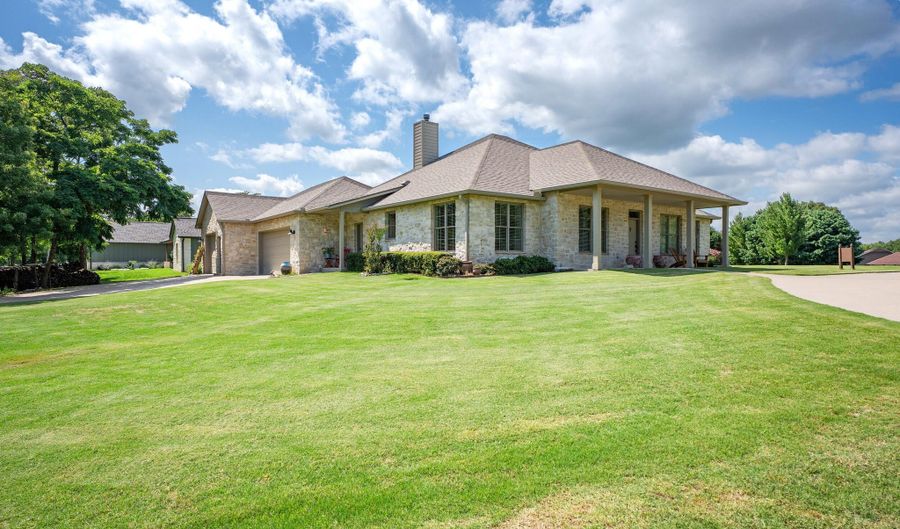 33389 S Coves Dr, Afton, OK 74331 - 3 Beds, 3 Bath