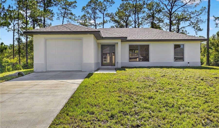 2006 McArthur Ave, Alva, FL 33920 - 3 Beds, 2 Bath