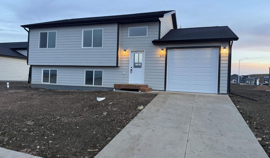 882 Vicksburg St, Box Elder, SD 57719 - 2 Beds, 1 Bath