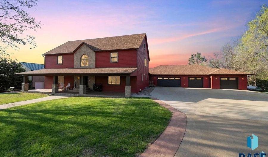 48190 265th St, Brandon, SD 57005 - 7 Beds, 5 Bath