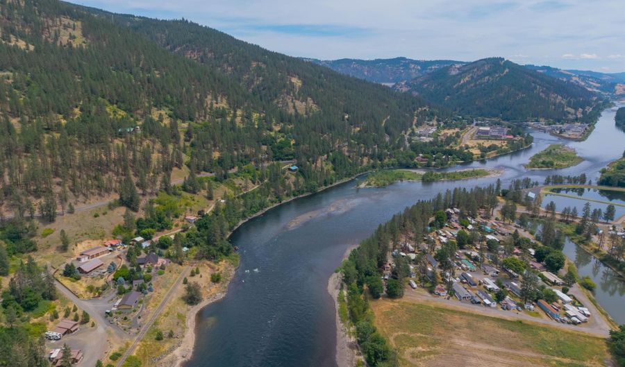 290 367 Trails End Dr, Ahsahka, ID 83520 - 6 Beds, 3 Bath