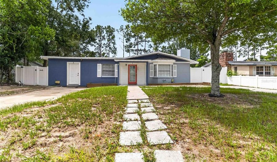 745 HILLVIEW Dr, Altamonte Springs, FL 32714 - 4 Beds, 4 Bath