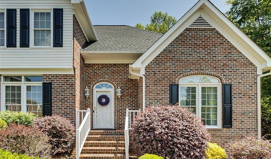 827 Anns Ct, Asheboro, NC 27205 - 5 Beds, 5 Bath