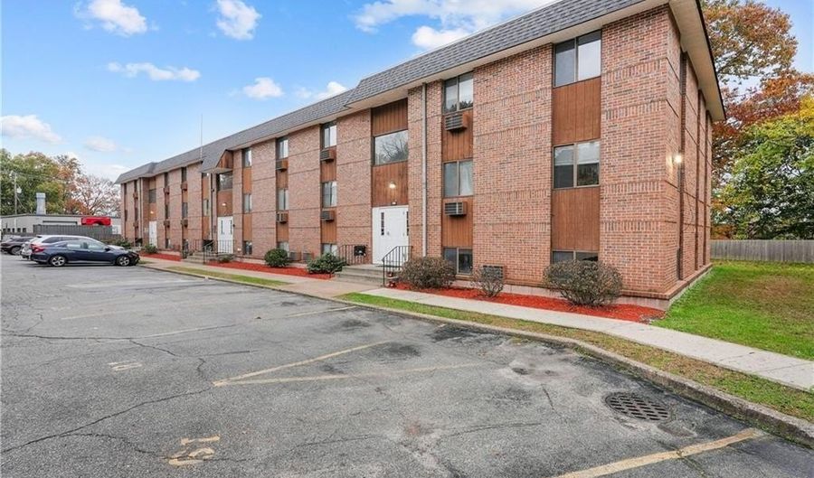 117 John St 14, Lincoln, RI 02865 - 2 Beds, 1 Bath