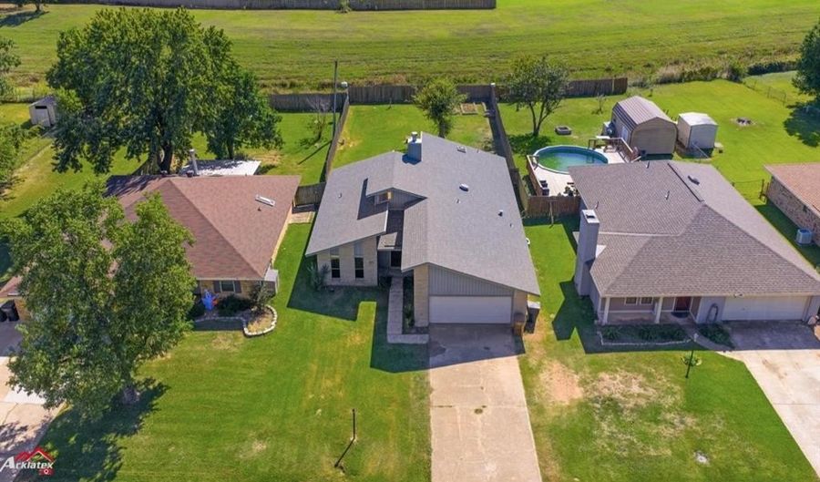 107 S Parkridge Dr, Benton, LA 71006 - 3 Beds, 2 Bath