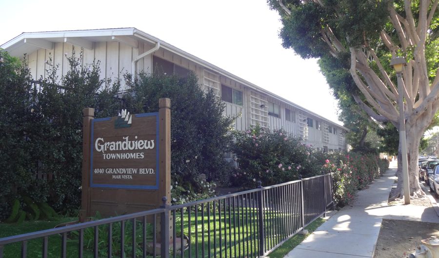 4040 Grand View Blvd 64, Los Angeles, CA 90066 - 2 Beds, 2 Bath