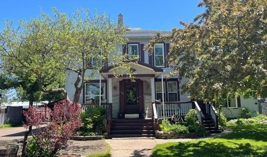719 CLERMONT St, Antigo, WI 54409 - 6 Beds, 3 Bath