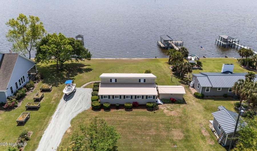 66 E North Shore Ln, Arapahoe, NC 28510 - 3 Beds, 1 Bath