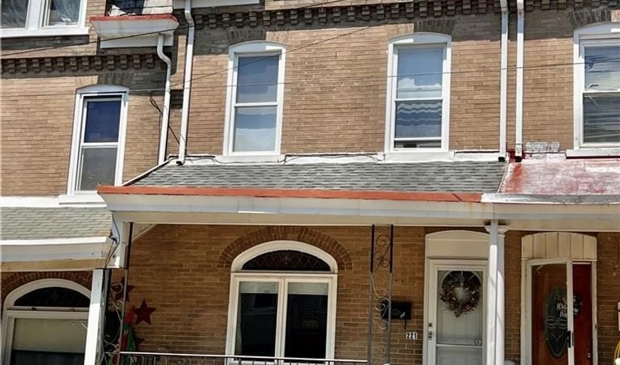 221 W Liberty St, Allentown, PA 18102 - 3 Beds, 1 Bath