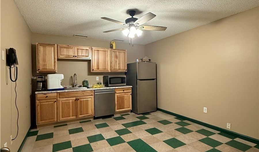 4860 Atlanta Hwy, Athens, GA 30606 - 0 Beds, 0 Bath