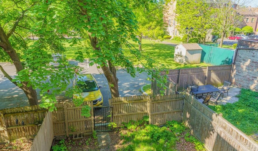 90 Madison Ave, Albany, NY 12202 - 5 Beds, 4 Bath