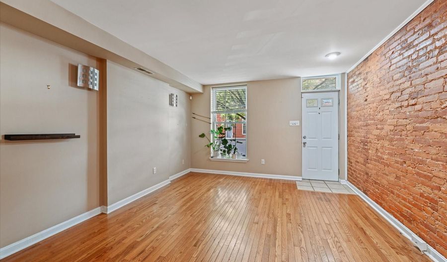 1015 S BOULDIN St S, Baltimore, MD 21224 - 2 Beds, 2 Bath