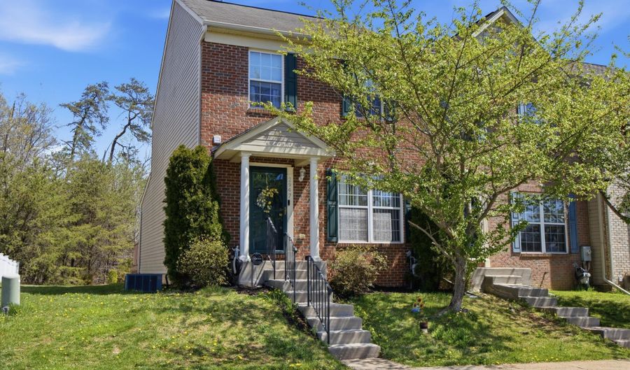 2947 RAKING LEAF Dr, Abingdon, MD 21009 - 3 Beds, 3 Bath