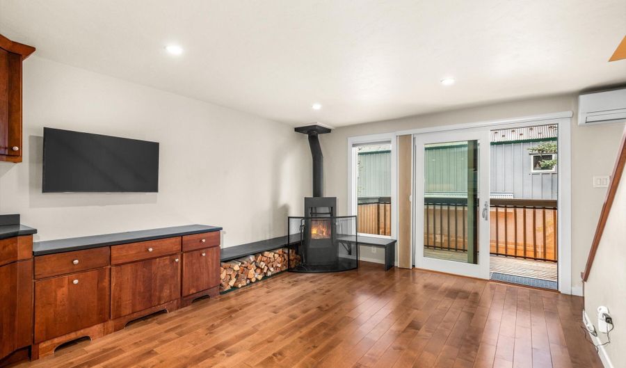 720 W Hopkins Ave Unit D, Aspen, CO 81611 - 2 Beds, 3 Bath