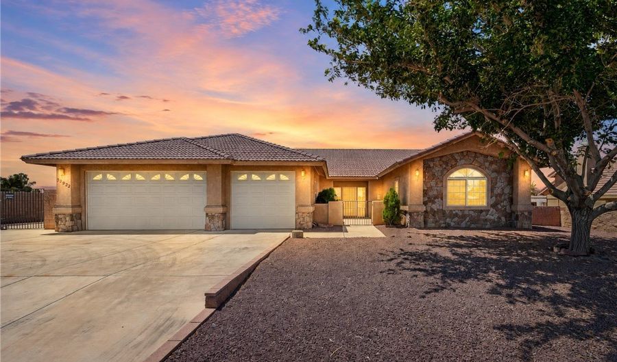 12922 Lompoc, Apple Valley, CA 92308 - 4 Beds, 3 Bath
