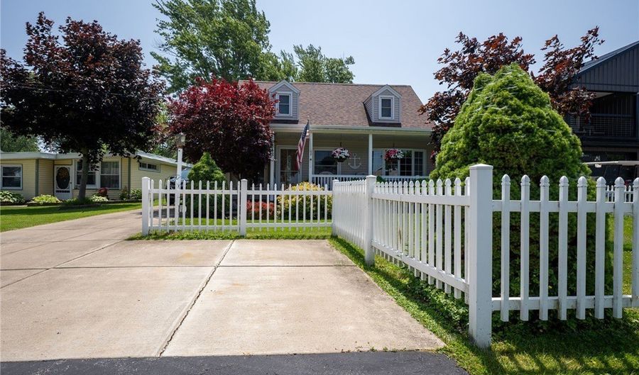 343 Roat Dr, Angola, NY 14006 - 3 Beds, 2 Bath