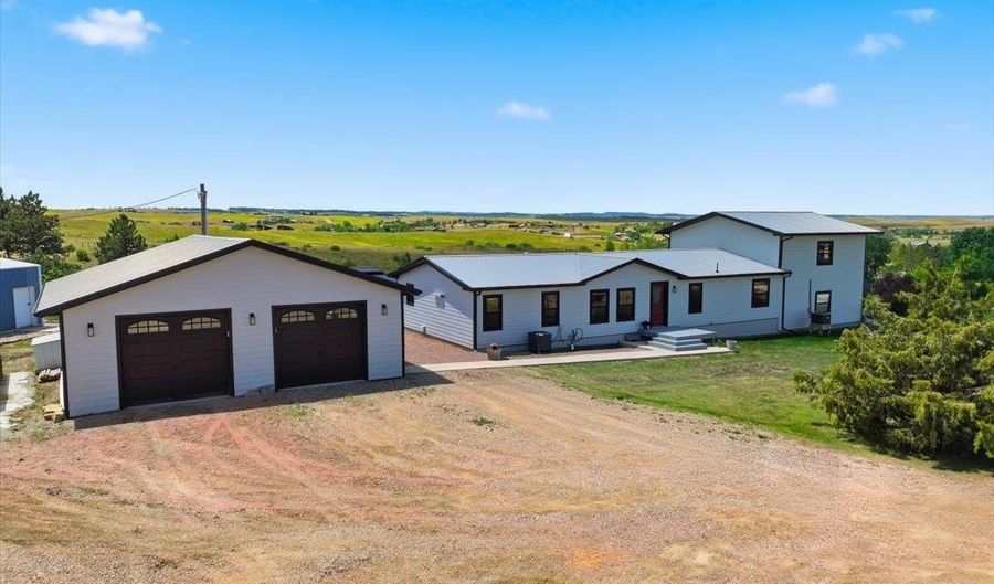 19131 Sandstone Rd, Belle Fourche, SD 57717 - 4 Beds, 3 Bath