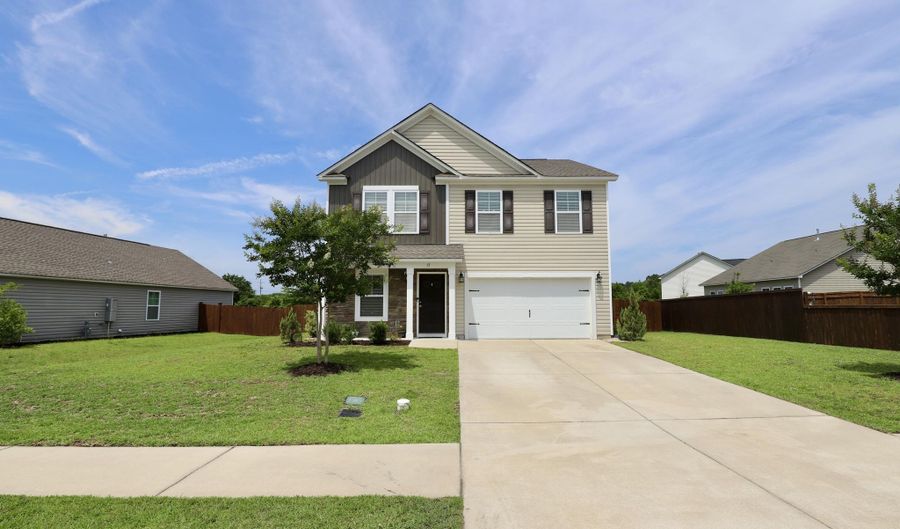 17 Carriagebrook Cir, Camden, SC 29020 - 5 Beds, 3 Bath
