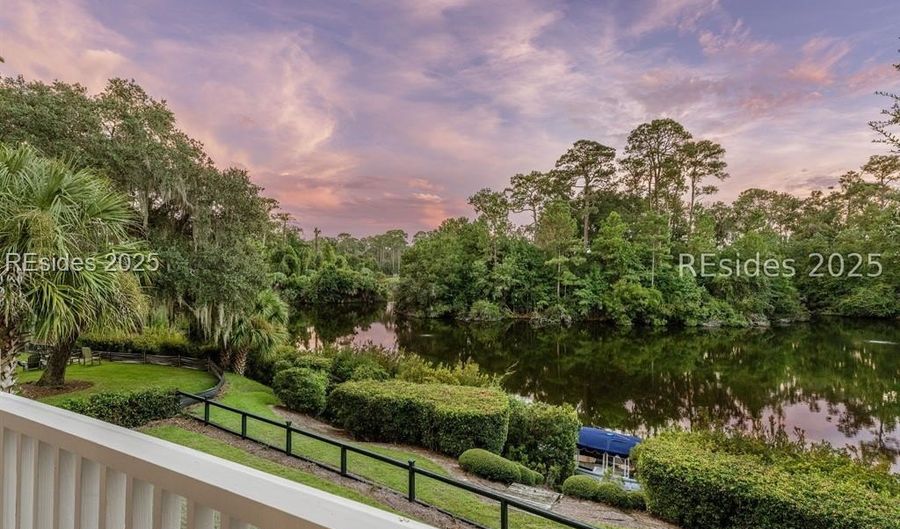 16 Parkman St, Bluffton, SC 29910 - 5 Beds, 6 Bath