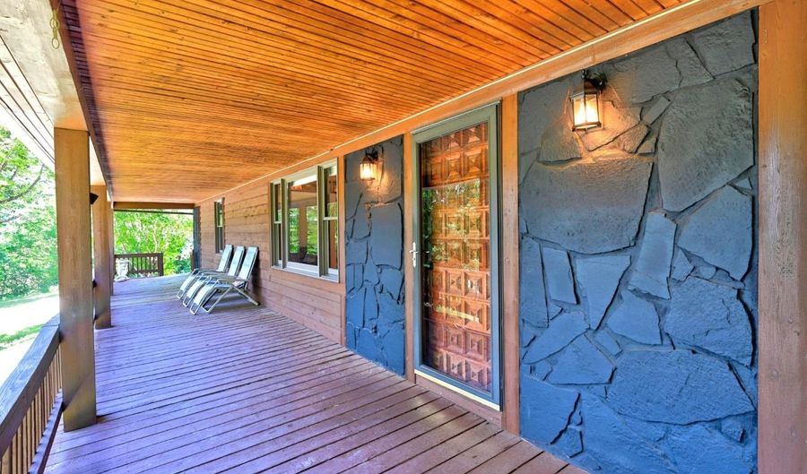14474 Goose Run Rd, Aurora, IN 47001 - 4 Beds, 3 Bath