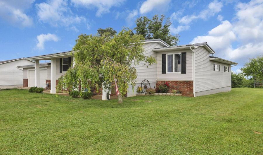 17381 Ringgold Northern Rd, Ashville, OH 43103 - 4 Beds, 2 Bath