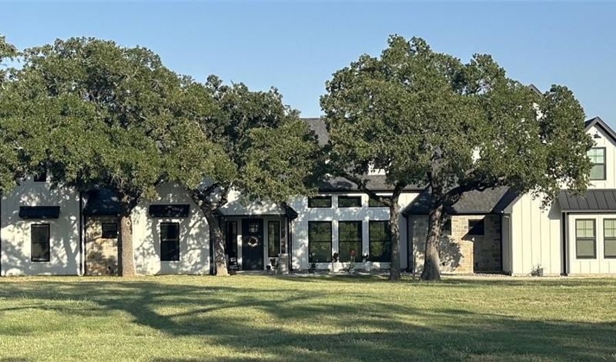 579 County Road 1670, Alvord, TX 76225 - 5 Beds, 4 Bath