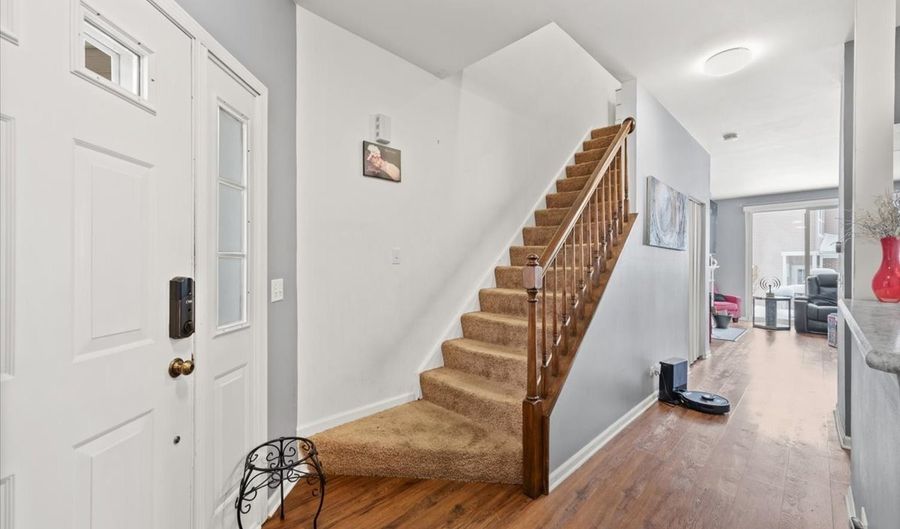 1431 Essex St, Algonquin, IL 60102 - 2 Beds, 3 Bath