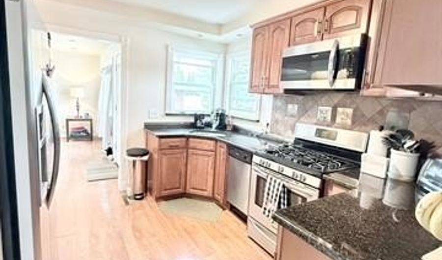 9222 FOX Ave, Allen Park, MI 48101 - 4 Beds, 2 Bath