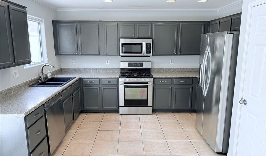 3961 Bayamon St, Las Vegas, NV 89129 - 3 Beds, 3 Bath