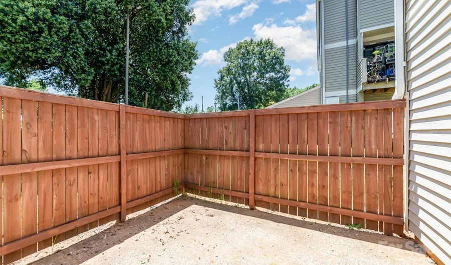 1635 Merry Oaks Rd C, Charlotte, NC 28205 - 1 Beds, 1 Bath