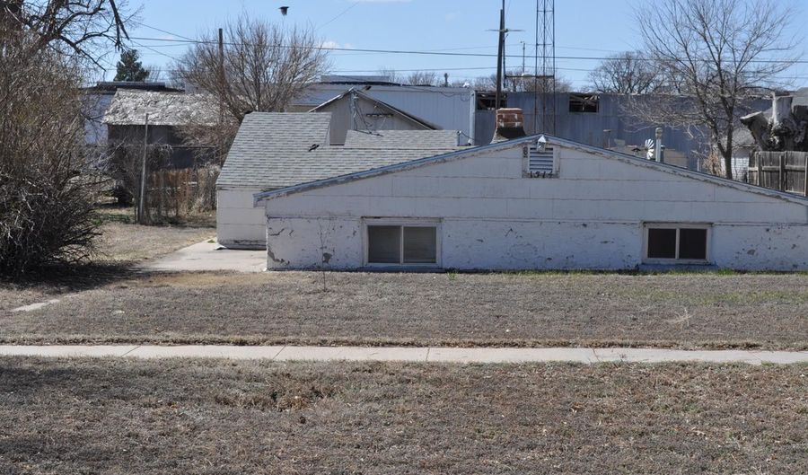 1514 Broadway Ave, Goodland, KS 67735 - 2 Beds, 1 Bath