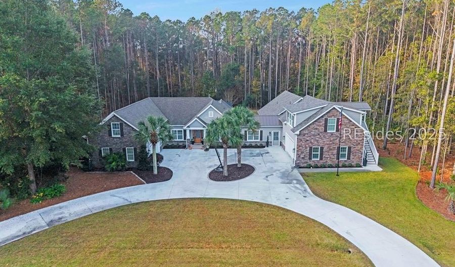 11 Bartons Run Dr, Bluffton, SC 29910 - 7 Beds, 6 Bath