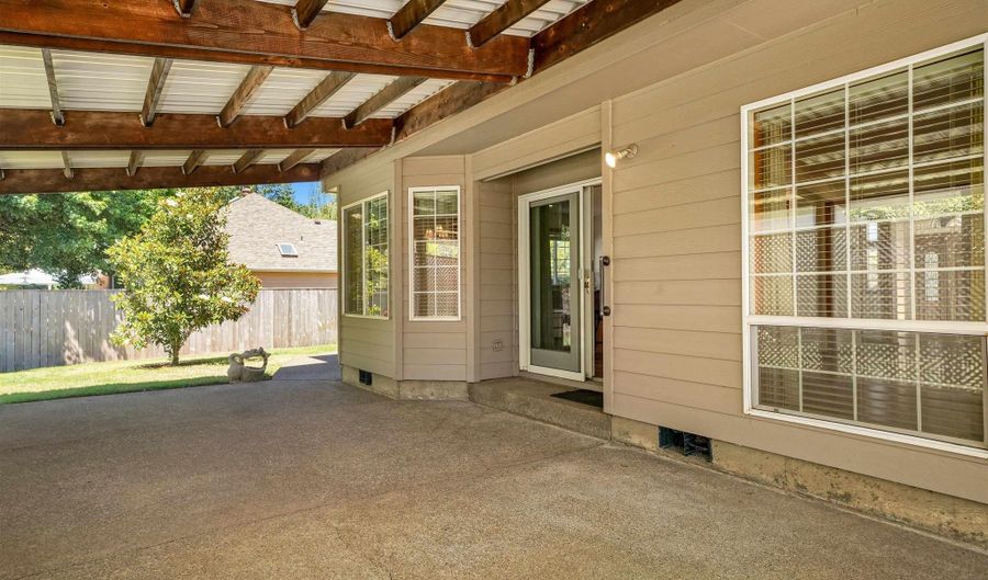 2220 Park Ter NW, Albany, OR 97321 - 4 Beds, 3 Bath