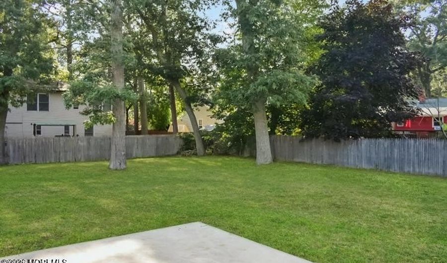 309 Holly Blvd, Bayville, NJ 08721 - 4 Beds, 3 Bath
