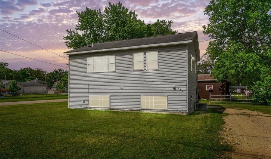 211 Lincoln St, Allegan, MI 49010 - 4 Beds, 2 Bath