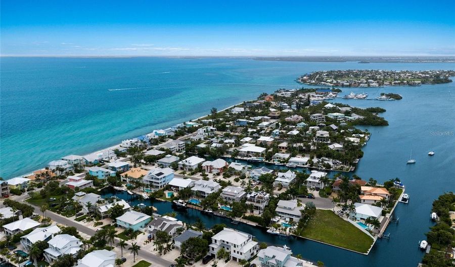 517 LOQUAT Dr, Anna Maria, FL 34216 - 3 Beds, 2 Bath