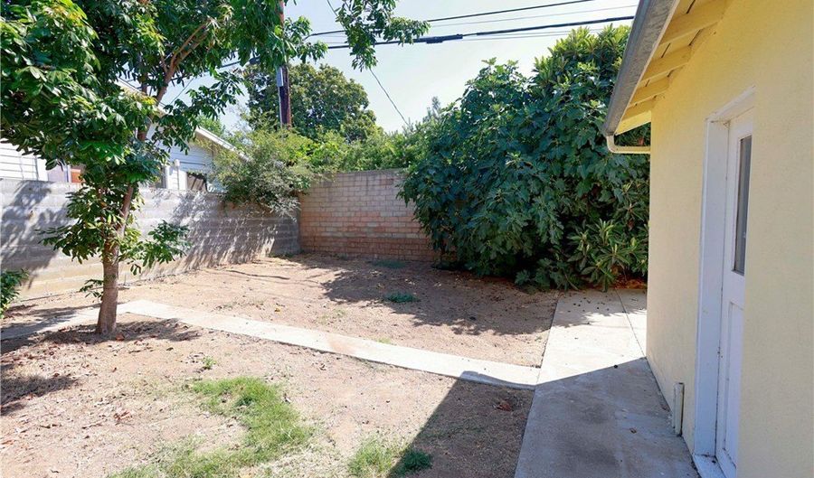 924 N Stoneman, Alhambra, CA 91801 - 3 Beds, 1 Bath