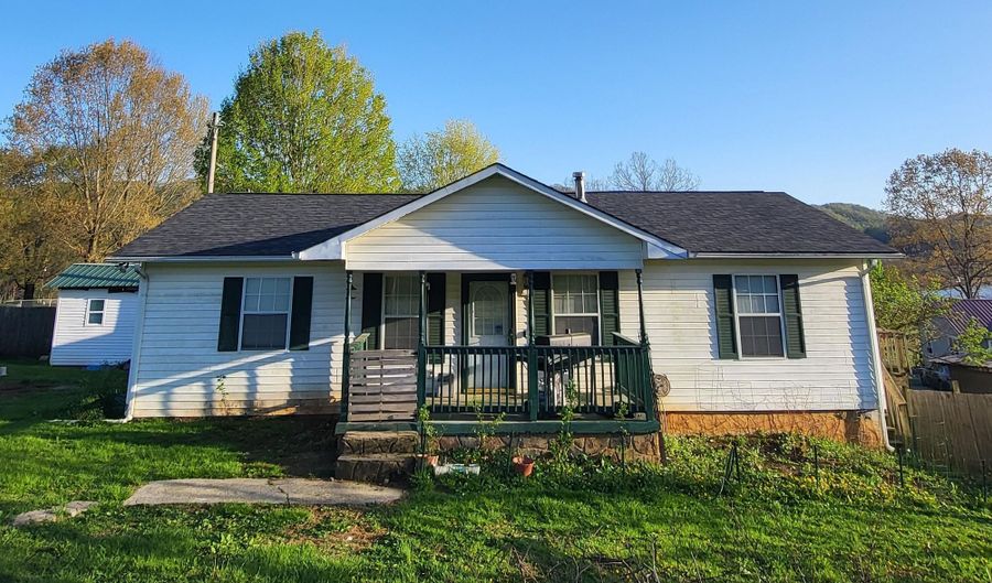 163 Spoone St, Bean Station, TN 37708 - 2 Beds, 2 Bath