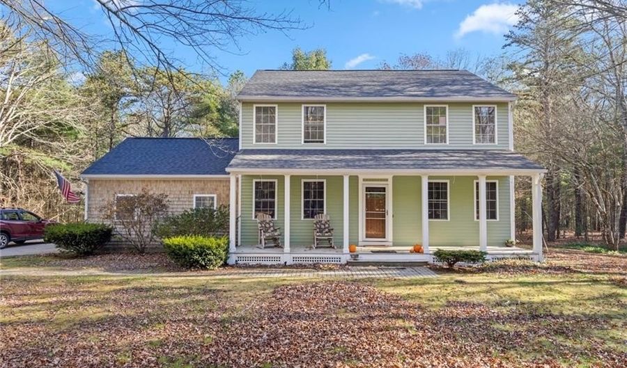 16 Karen Dr, Hopkinton, RI 02832 - 3 Beds, 2 Bath