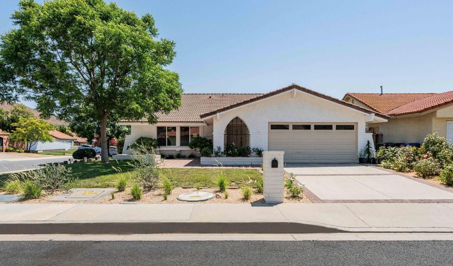 28904 Timberlane St, Agoura Hills, CA 91301 - 4 Beds, 2 Bath