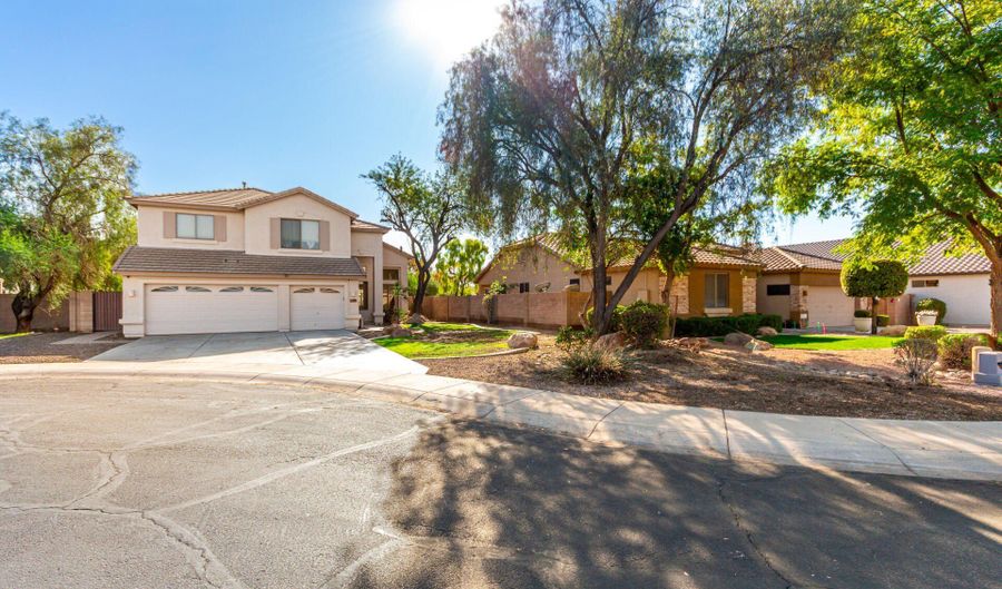 135 N 119TH Dr, Avondale, AZ 85323 - 4 Beds, 3 Bath