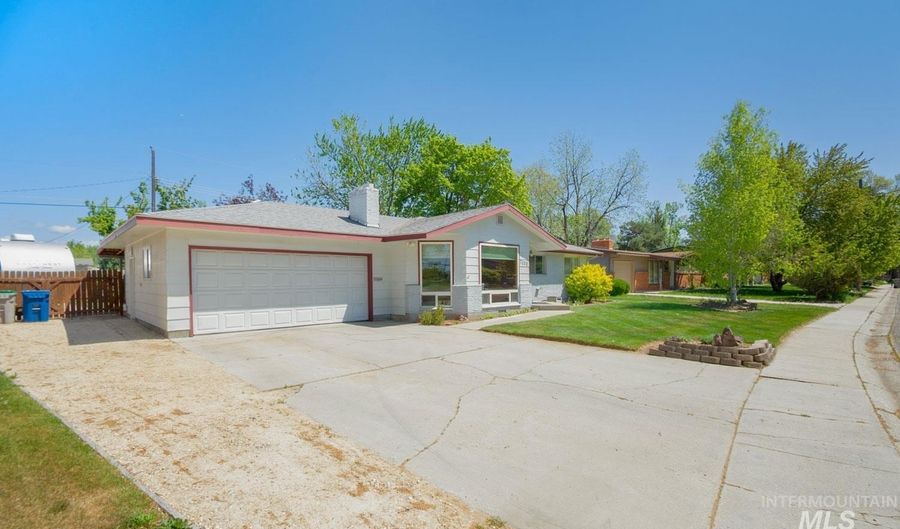 7230 W Alderbrook Dr, Boise, ID 83709 - 5 Beds, 2 Bath
