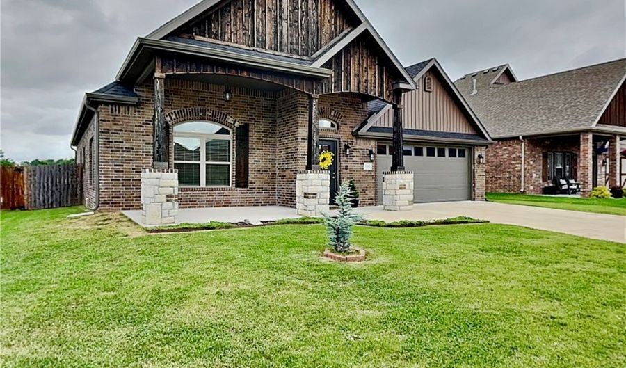 1101 Flat Rock St, Bentonville, AR 72713 - 3 Beds, 3 Bath