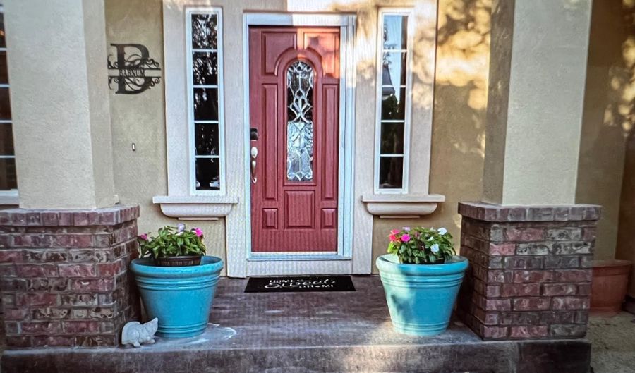 770 Divot Dr, Fernley, NV 89408 - 4 Beds, 3 Bath