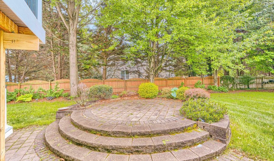 704 GREENGLADE Ct, Bel Air, MD 21015 - 5 Beds, 4 Bath