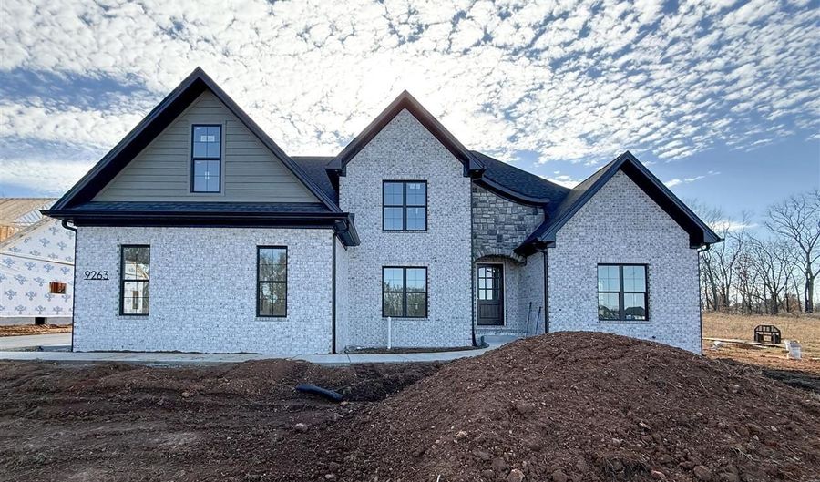 9263 Hermitage Ln, Alvaton, KY 42122 - 4 Beds, 3 Bath